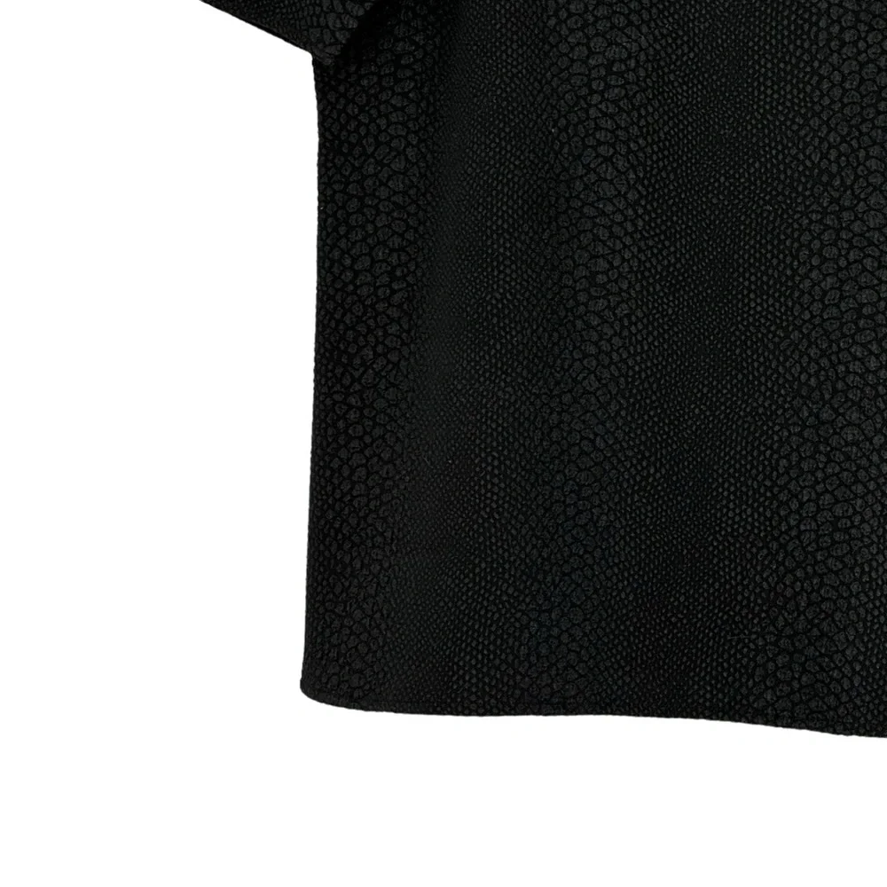 *Women’s Banana Republic Size 6 Black Textured Polyester/Elastane SS Top - Picture 5 of 8